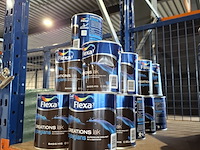 Partij flexa zijdeglanslak ral 9010 en wit, 19 liter totaal - afbeelding 1 van  5