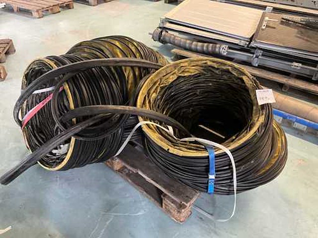 Partij flexibele buis - afbeelding 1 van  2