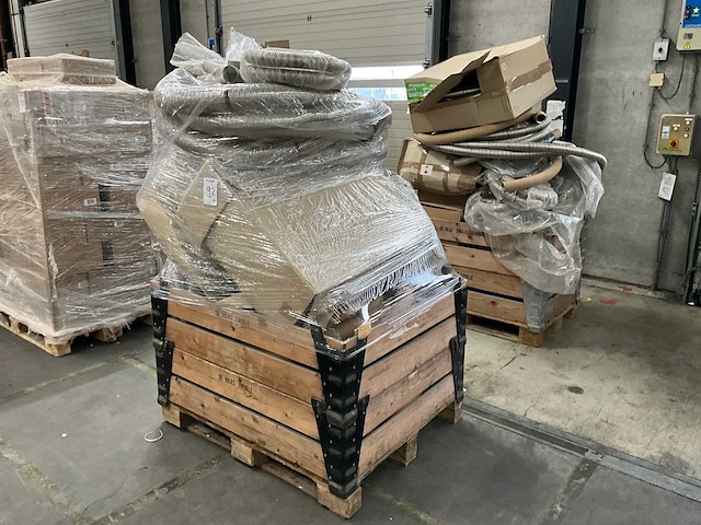 Partij flexibele luchtslangen - afbeelding 1 van  5