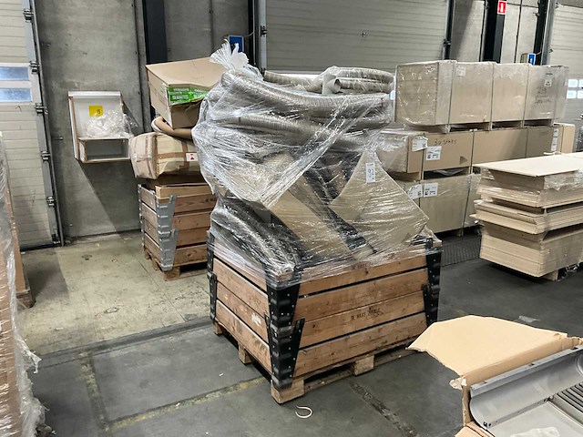 Partij flexibele luchtslangen - afbeelding 2 van  5