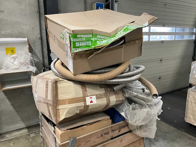 Partij flexibele luchtslangen - afbeelding 4 van  5