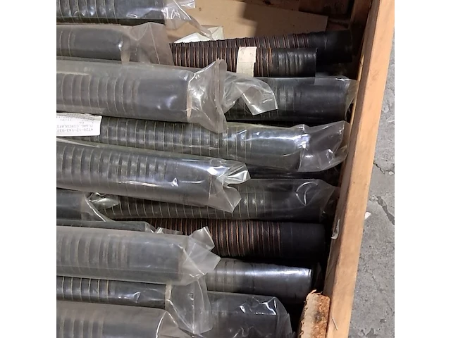 Partij flexibele slangen en lagers, o.a fag - afbeelding 3 van  8