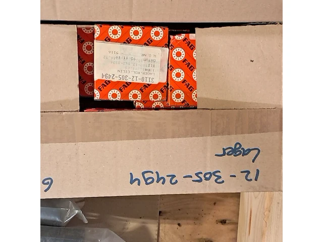 Partij flexibele slangen en lagers, o.a fag - afbeelding 6 van  8