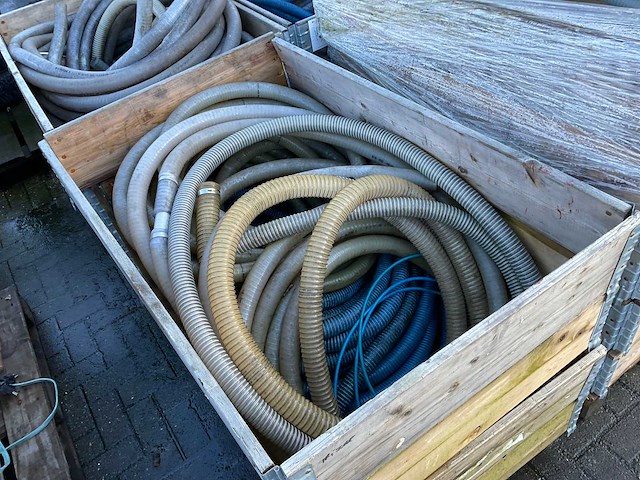 Partij flexibele slangen - afbeelding 2 van  5