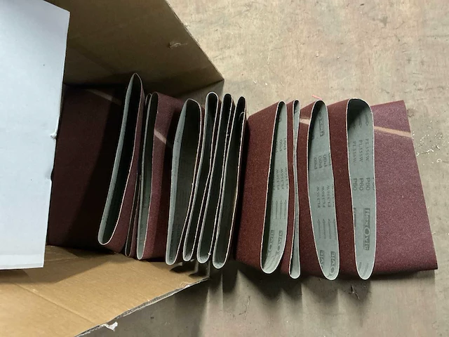 Partij flexovit schuurbanden k60/k80/k100 – 360 stuks – 18 dozen - afbeelding 1 van  8