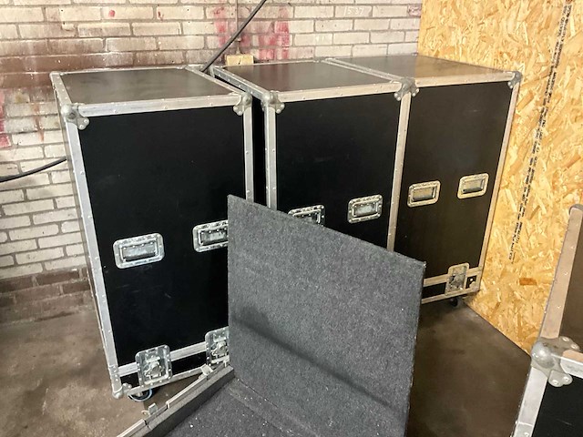 Partij flightcase (16x) - afbeelding 23 van  28