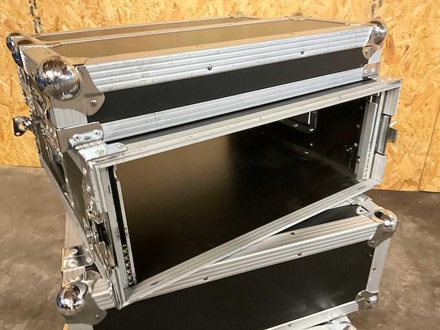 Partij flightcase (16x) - afbeelding 11 van  31