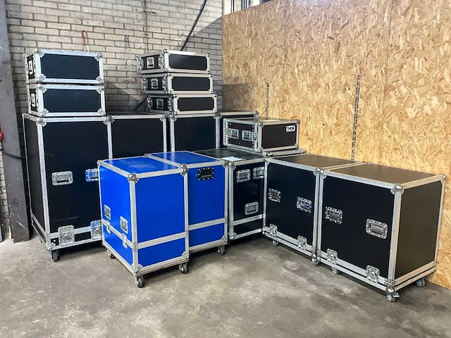 Partij flightcase (16x) - afbeelding 1 van  31