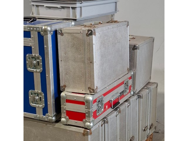 Partij flightcases met inhoud - afbeelding 3 van  8