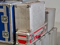 Partij flightcases met inhoud - afbeelding 3 van  8