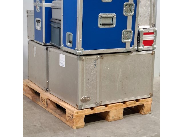 Partij flightcases met inhoud - afbeelding 6 van  8