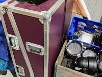 Partij flightcases met show/stage en rookmachine - afbeelding 3 van  11