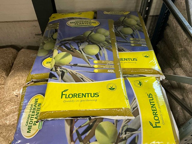 Partij florentus grond voor mediterrane planten 40l per zak (37x) - afbeelding 1 van  4