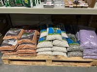 Partij flower make-up / decoration & grains (43x) - afbeelding 1 van  8