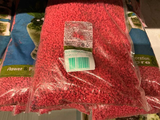 Partij flower & plant decorations grains 2-3mm 5kg red (40x) - afbeelding 3 van  3