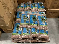 Partij flower&plant decoration natural coated brown 5-8mm 5kg (50x) - afbeelding 1 van  3