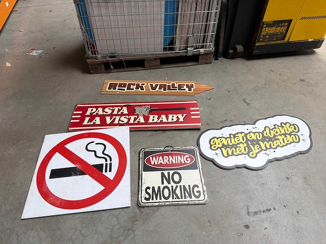 Partij foam borden (festival/evenement) - afbeelding 1 van  10