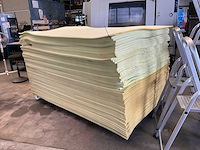 Partij foam platen - afbeelding 1 van  4