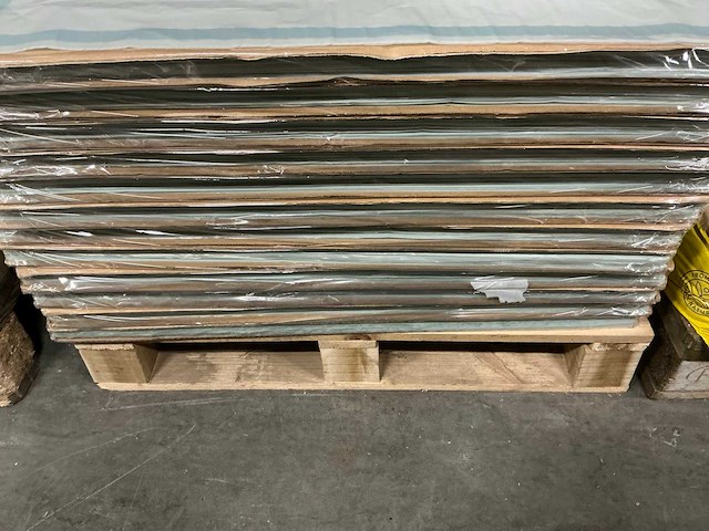 Partij folie vellen 70x70cm rpe40 recy 40% border grijs (6000x) - afbeelding 3 van  4