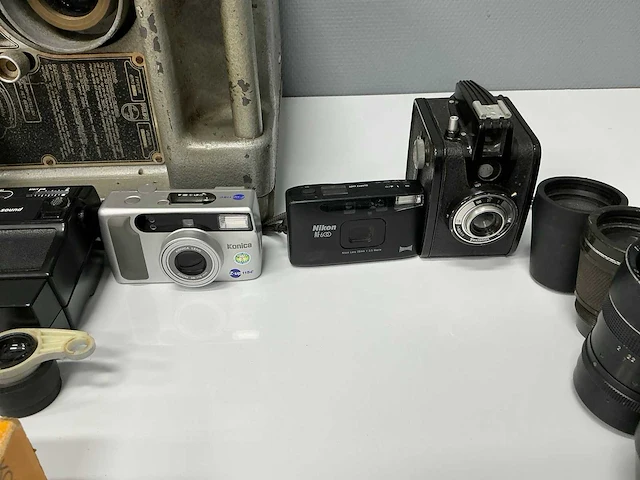 Partij fotocamera en videocamera’s - afbeelding 14 van  14