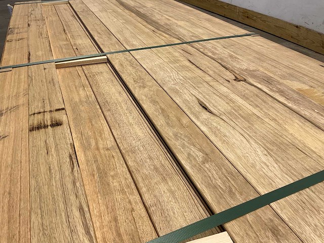 Partij fraké planken mes- en groef verbinding 215-245x9,2x2 cm - afbeelding 4 van  10