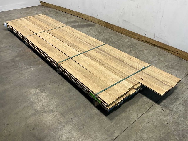 Partij fraké planken mes- en groef verbinding 365-395x11,7x2 cm - afbeelding 1 van  3