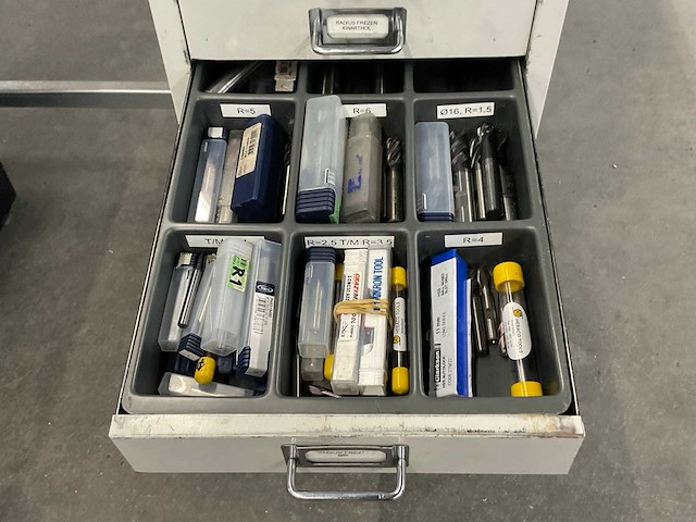 Partij freesgereedschap - afbeelding 2 van  15