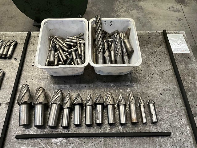 Partij freesgereedschap - afbeelding 1 van  6