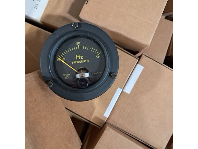 Partij frequentiemeters, o.a crompton instruments - afbeelding 4 van  7