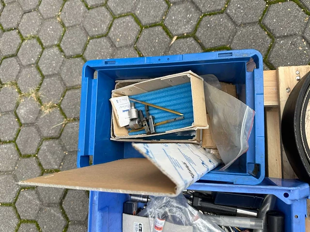 Partij frezen en toebehoren - rohm - freesgereedschap - afbeelding 3 van  11