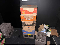 Partij (fris)dranken, emballage en chips - afbeelding 20 van  20