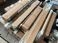 Partij fuhr - hahn -hoppe - gu - roto - sobinco - nemef - scharnieren draaikiepbeslag aanslagrubbers krukken etc - ca. 25 pallets met hang en sluitwerk - afbeelding 35 van  42