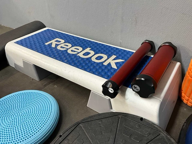 Partij fysiotherapie- en fitnessmaterialen - afbeelding 2 van  8