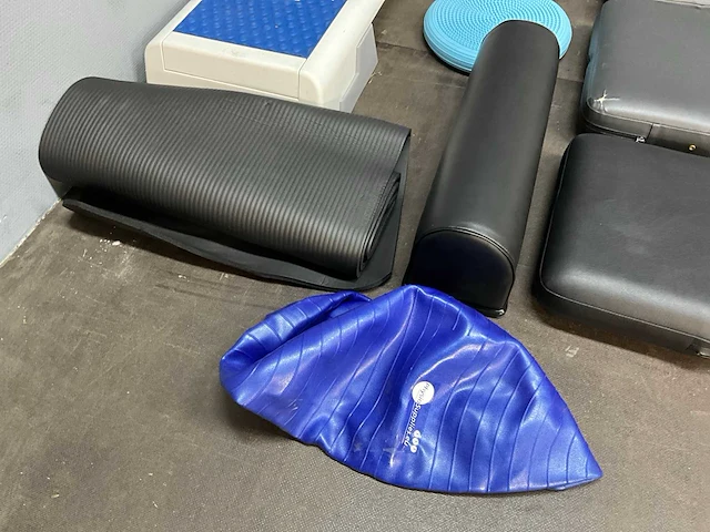 Partij fysiotherapie- en fitnessmaterialen - afbeelding 7 van  8