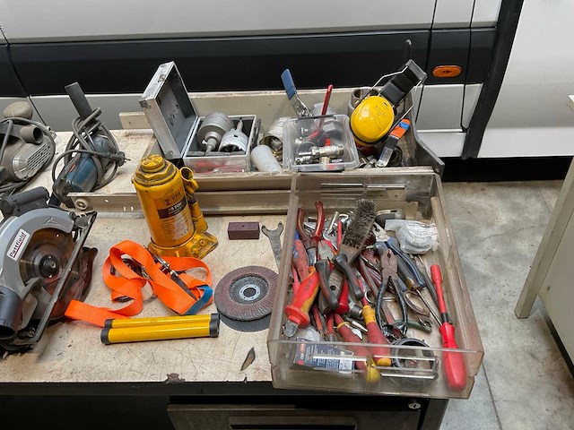 Partij garage inventaris - afbeelding 15 van  18