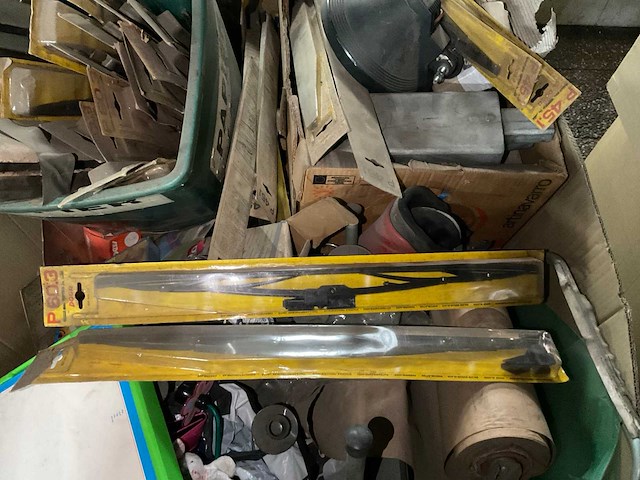 Partij garage/onderdelen - afbeelding 5 van  5