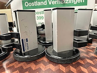 Partij garderobehangers met tafel-/baliehouders - afbeelding 5 van  9
