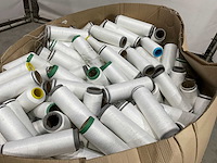 Partij garen - afbeelding 4 van  6