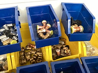 Partij gas en water koppelingen. - afbeelding 5 van  7