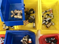 Partij gas en water koppelingen. - afbeelding 7 van  7