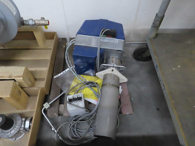 Partij gasbrandonderdelen met werkkar - afbeelding 7 van  11