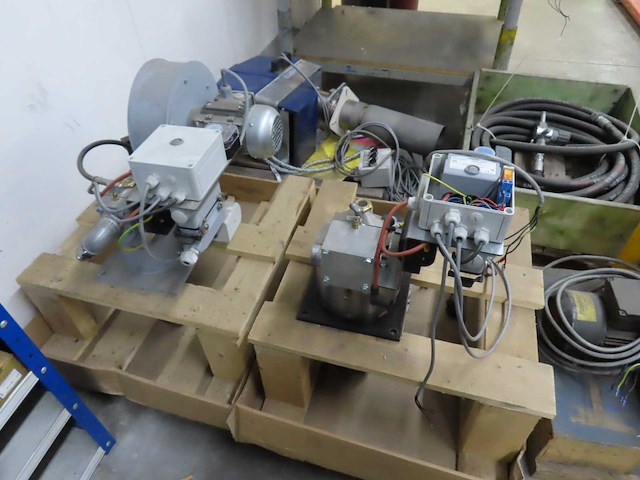 Partij gasbrandonderdelen met werkkar - afbeelding 10 van  11