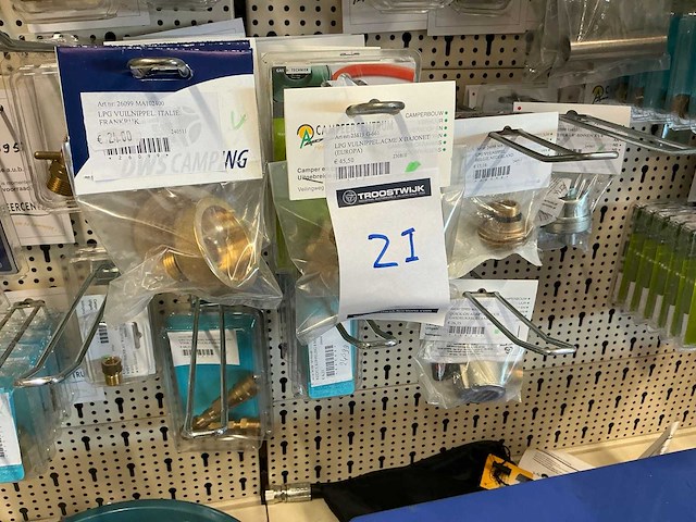 Partij gasregelaars en koppelingen - afbeelding 2 van  22