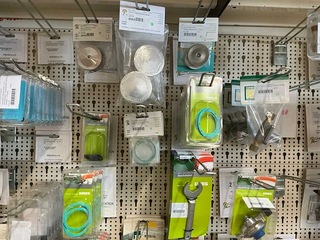 Partij gasregelaars en koppelingen - afbeelding 7 van  22