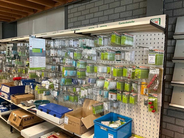 Partij gasregelaars en koppelingen - afbeelding 19 van  22