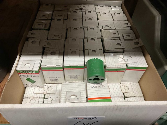 Partij gatenboren 40mm - afbeelding 1 van  2