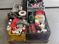 Partij gebruiksmaterialen en installatiemateriaal - afbeelding 1 van  7
