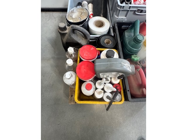 Partij gebruiksmaterialen en installatiemateriaal - afbeelding 5 van  7