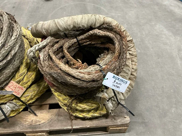 Partij gebruikte tiptotwelve en dyneema touw - afbeelding 1 van  2