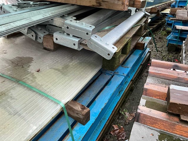 Partij gedemonteerde draagarmstellingen - afbeelding 5 van  16